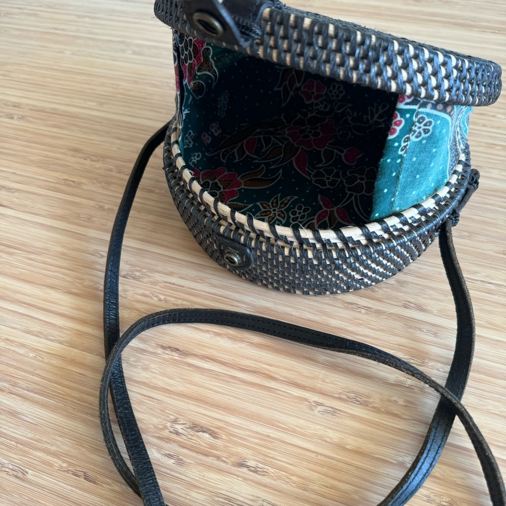 Black Round Rattan Bag
